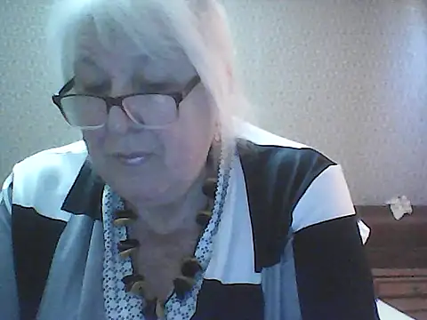 Snapshot of Alexia64231 chatting on October 23, 2025, 1:32 pm Alexia64231 online show from October 23, 2025, 1:32 pm