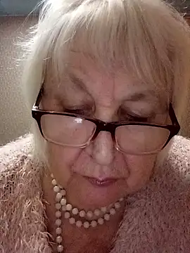 Snapshot of Alexia64231 chatting on November 1, 2025, 3:39 pm Alexia64231 online show from November 1, 2025, 3:39 pm