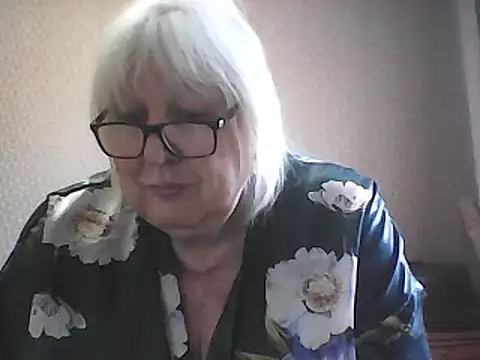 Alexia64231 online show from February 4, 2026, 7:58 am