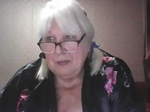 Snapshot of Alexia64231 chatting on May 3, 2026, 4:32 pm Alexia64231 online show from May 3, 2026, 4:32 pm
