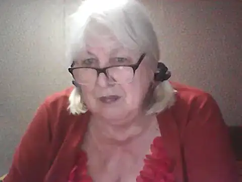 Snapshot of Alexia64231 chatting on May 5, 2026, 5:38 pm Alexia64231 online show from May 5, 2026, 5:38 pm