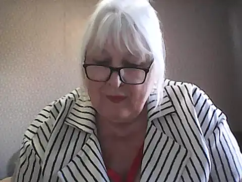 Snapshot of Alexia64231 chatting on March 22, 2026, 10:50 am Alexia64231 online show from March 22, 2026, 10:50 am