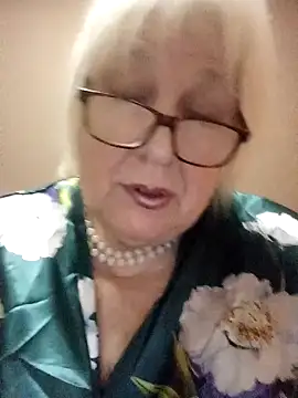 Snapshot of Alexia64231 chatting on November 7, 2025, 4:39 am Alexia64231 online show from November 7, 2025, 4:39 am