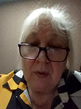 Snapshot of Alexia64231 chatting on December 1, 2025, 4:08 pm Alexia64231 online show from December 1, 2025, 4:08 pm