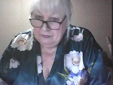 Snapshot of Alexia64231 chatting on April 12, 2026, 2:26 am Alexia64231 online show from April 12, 2026, 2:26 am