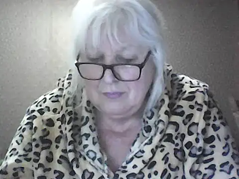 Snapshot of Alexia64231 chatting on April 6, 2026, 6:53 pm Alexia64231 online show from April 6, 2026, 6:53 pm
