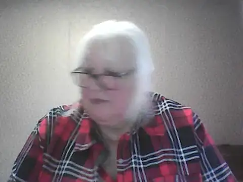 Snapshot of Alexia64231 chatting on April 25, 2026, 1:41 pm Alexia64231 online show from April 25, 2026, 1:41 pm