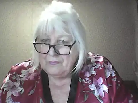 Snapshot of Alexia64231 chatting on April 23, 2026, 1:02 pm Alexia64231 online show from April 23, 2026, 1:02 pm