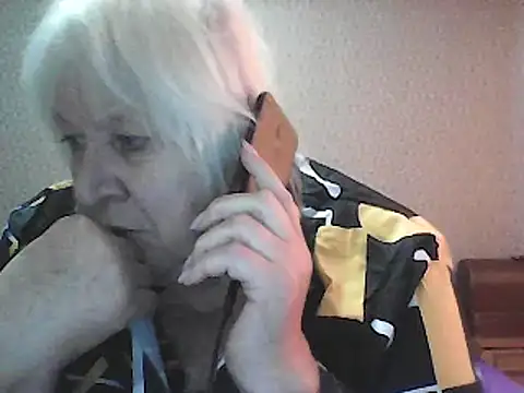 Alexia64231 online show from October 14, 2025, 1:34 pm