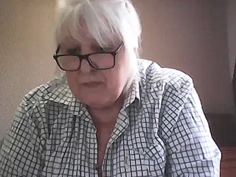 Snapshot of Alexia64231 chatting on March 28, 2026, 12:50 pm Alexia64231 online show from March 28, 2026, 12:50 pm