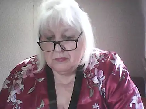 Snapshot of Alexia64231 chatting on April 11, 2026, 12:20 pm Alexia64231 online show from April 11, 2026, 12:20 pm