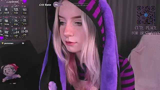 godlikegirlyy online show from June 21, 2026, 3:18 pm
