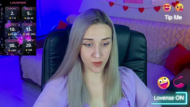 Snapshot of Free_Harmony chatting on September 28, 2025, 8:27 pm Free Harmony online show from September 28, 2025, 8:27 pm