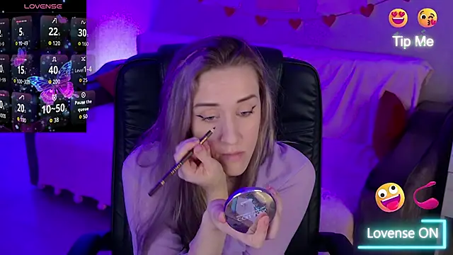 Snapshot of Free_Harmony chatting on October 19, 2025, 8:22 pm Free Harmony online show from October 19, 2025, 8:22 pm