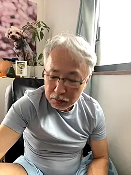 gholly2007 online show from December 3, 2025, 2:23 am