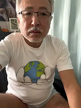 gholly2007 online show from October 27, 2025, 2:12 am