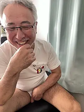 gholly2007 online show from April 5, 2026, 2:07 am