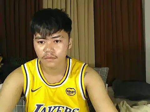 Snapshot of hot_emman chatting on March 31, 2026, 2:35 am hot emman online show from March 31, 2026, 2:35 am