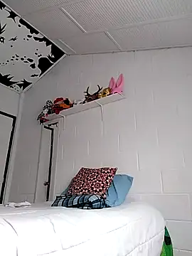 oxxy jean online show from February 24, 2026, 12:50 pm