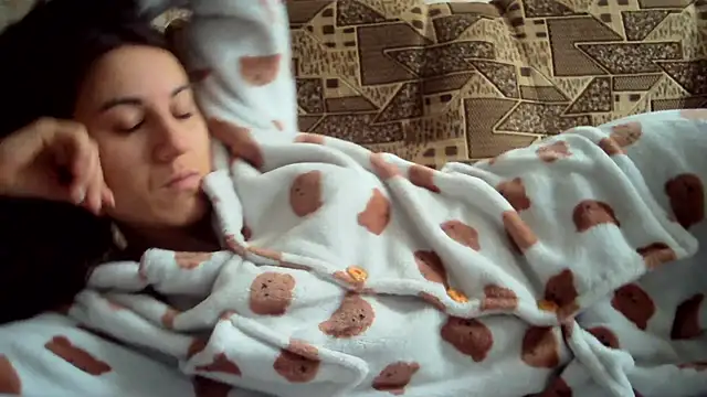 kiss lovely  online show from February 5, 2026, 10:11 am