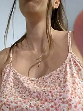 Virgin Pussy Horny online show from October 20, 2025, 5:35 pm