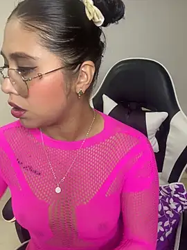 Snapshot of LuluMonroe_Eup chatting on January 7, 2026, 3:55 am LuluMonroe Eup online show from January 7, 2026, 3:55 am