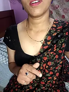 Snapshot of Mysore_Mallika chatting on September 20, 2025, 3:50 pm Mysore Mallika online show from September 20, 2025, 3:50 pm