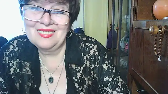 Snapshot of VeronicaGold511 chatting on May 8, 2026, 7:01 am VeronicaGold511 online show from May 8, 2026, 7:01 am