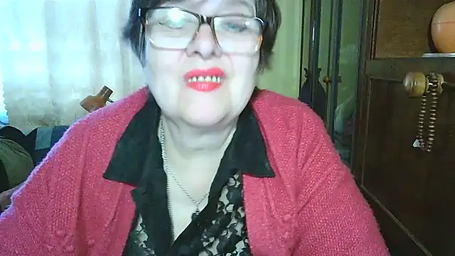 Snapshot of VeronicaGold511 chatting on April 17, 2026, 7:00 am VeronicaGold511 online show from April 17, 2026, 7:00 am