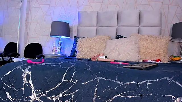 Snapshot of Yara_Bliss_ chatting on December 15, 2025, 4:02 pm Yara Bliss online show from December 15, 2025, 4:02 pm