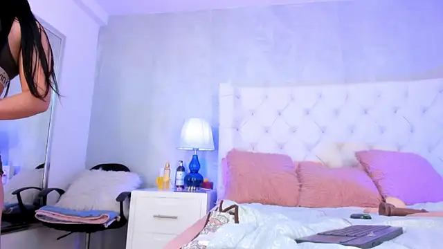 Snapshot of Yara_Bliss_ chatting on October 11, 2025, 2:51 pm Yara Bliss online show from October 11, 2025, 2:51 pm