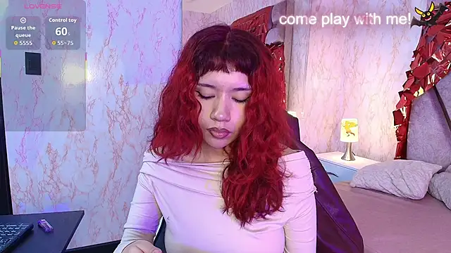 Snapshot of redd_pandaa chatting on February 27, 2026, 3:18 am redd pandaa online show from February 27, 2026, 3:18 am