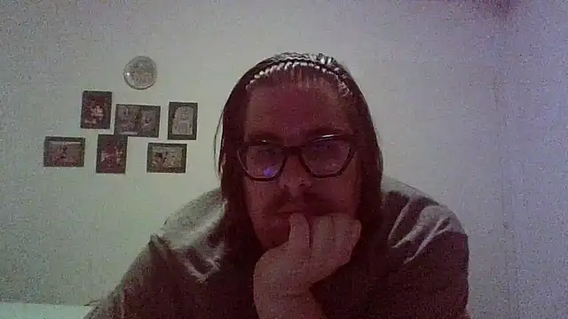 chubbyDavid1998 online show from May 13, 2026, 5:42 pm
