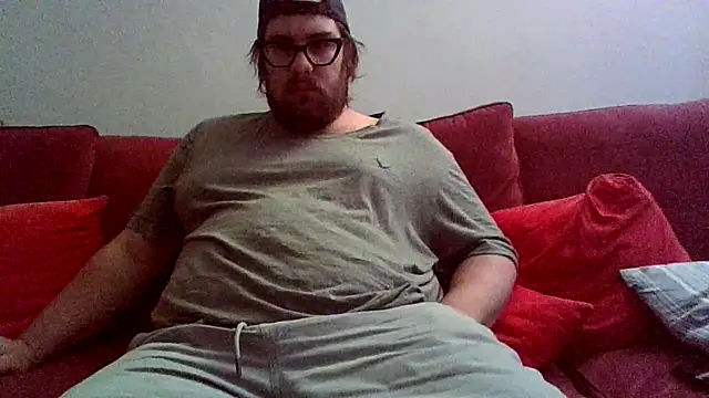 chubbyDavid1998 online show from December 4, 2025, 9:08 am