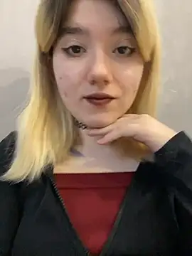 Snapshot of Cherry___Blossom chatting on February 4, 2026, 11:05 am Cherry Blossom online show from February 4, 2026, 11:05 am