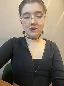 Snapshot of Cherry___Blossom chatting on January 7, 2026, 9:25 am Cherry Blossom online show from January 7, 2026, 9:25 am