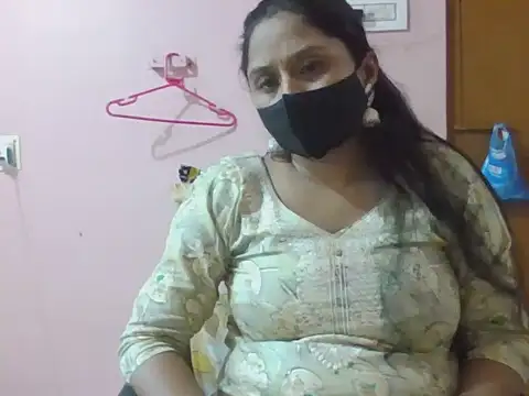 Snapshot of itsabika chatting on December 14, 2025, 9:59 am itsabika online show from December 14, 2025, 9:59 am