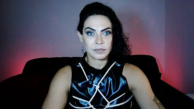 Snapshot of Veronnaink chatting on May 7, 2026, 4:21 pm Veronnaink online show from May 7, 2026, 4:21 pm