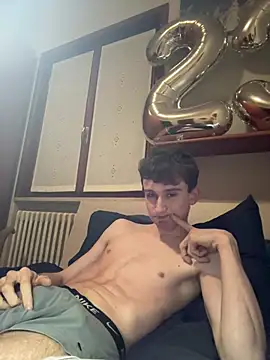 twinkethan07 online show from February 2, 2026, 1:37 am