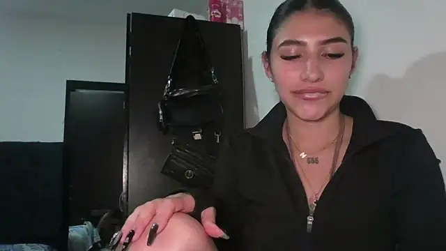 Snapshot of AriaBliss- chatting on February 20, 2026, 6:19 am AriaBliss- online show from February 20, 2026, 6:19 am