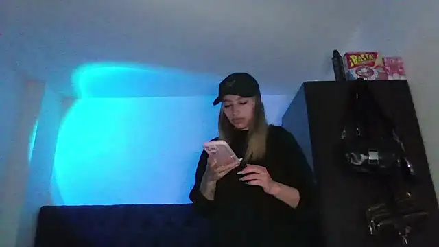 Snapshot of AriaBliss- chatting on January 11, 2026, 3:52 pm AriaBliss- online show from January 11, 2026, 3:52 pm