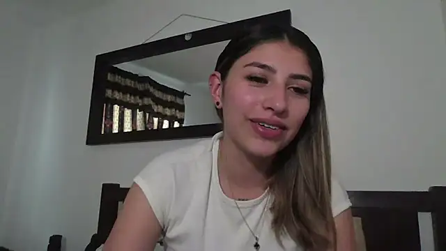 Snapshot of AriaBliss- chatting on May 12, 2026, 8:15 pm AriaBliss- online show from May 12, 2026, 8:15 pm