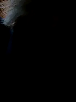 Snapshot of AriaBliss- chatting on November 7, 2025, 1:10 am AriaBliss- online show from November 7, 2025, 1:10 am