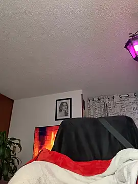 Snapshot of Oliver_11Ed chatting on April 5, 2026, 7:26 am Oliver 11Ed online show from April 5, 2026, 7:26 am