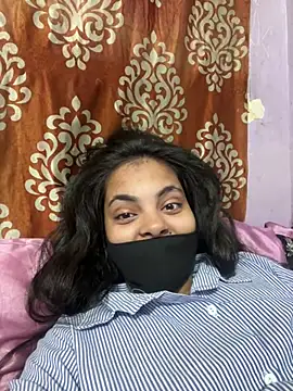 Snapshot of Sandhya_77 chatting on May 7, 2026, 5:11 am Sandhya 77 online show from May 7, 2026, 5:11 am