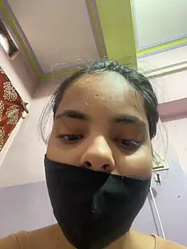 Snapshot of Sandhya_77 chatting on May 17, 2026, 5:18 am Sandhya 77 online show from May 17, 2026, 5:18 am
