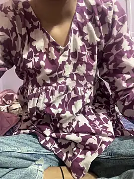 Snapshot of Sandhya_77 chatting on April 16, 2026, 6:25 am Sandhya 77 online show from April 16, 2026, 6:25 am
