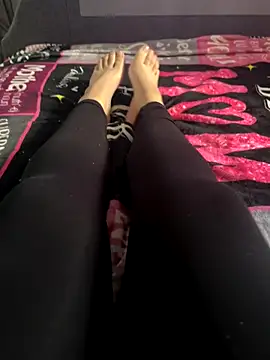 Snapshot of feetwithlottielou chatting on September 12, 2025, 8:47 am feetwithlottielou online show from September 12, 2025, 8:47 am