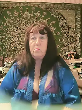 Snapshot of CrystalLime6411 chatting on May 13, 2026, 5:31 pm CrystalLime6411 online show from May 13, 2026, 5:31 pm