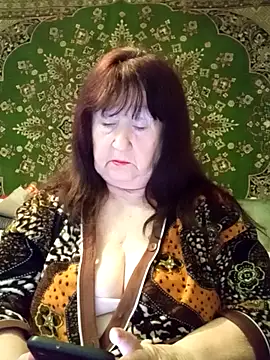 CrystalLime6411 online show from February 9, 2026, 10:19 pm